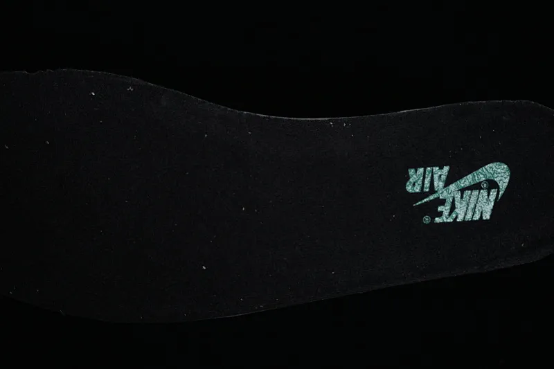 All categories Air Jordan Jordan series basketball shoes Air Jordan 1 Low Z version Air Jordan 1 Low AJ1 Joe 1 black and green color low-top cultural casual sneakers CZ0775-036